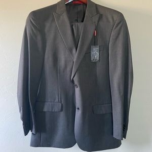 Men’s Macy’s Alfani Gray Suit NWT